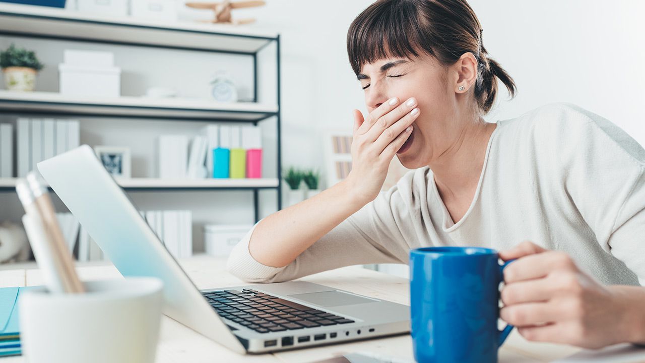 Lack of Quality Sleep: 8 Things to Look out For sleepy woman yawns yawn lack sleep quality